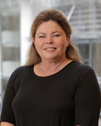 Ms Kerry Hawkins